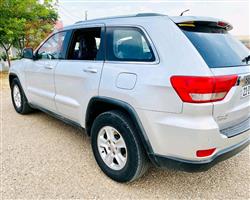 جیپ گراند شیرۆکی